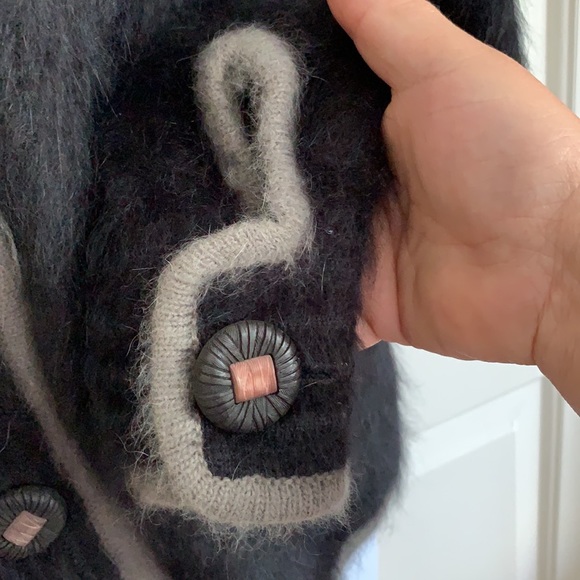 Vintage Venesha High Quality Angora Sweater - Picture 3 of 9